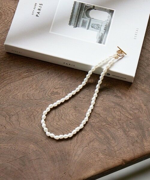 green label relaxing / グリーンレーベル リラクシング ネックレス・ペンダント・チョーカー | 【WEB限定】フェイクパール トグル ネックレス（GOLD）