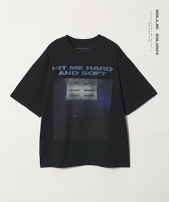 green label relaxing / グリーンレーベル リラクシング Tシャツ | 【別注】＜Bravado＞ビリー・アイリッシュ「HIT ME HARD AND SOFT」Tシャツ