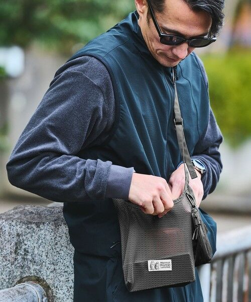 green label relaxing / グリーンレーベル リラクシング ショルダーバッグ | 【別注】＜Marmot＞メッシュ サコッシュ ショルダーバッグ（DK.GRAY）