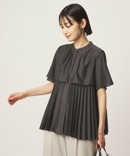 green label relaxing / グリーンレーベル リラクシング シャツ・ブラウス | ヨーク プリーツ ショートスリーブ ブラウス（DK.GRAY）