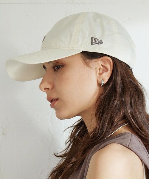 green label relaxing / グリーンレーベル リラクシング キャップ | 【別注】＜NEW ERA＞920 TW/MLB キャップ（OFF WHITE）