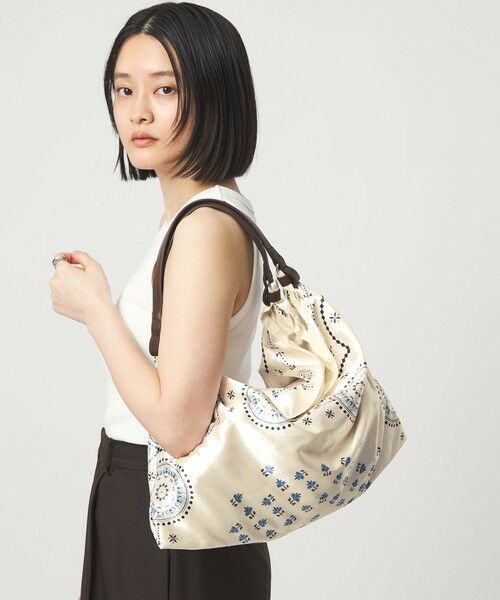 green label relaxing / グリーンレーベル リラクシング ショルダーバッグ | スカーフ プリント バッグ（OFF WHITE）