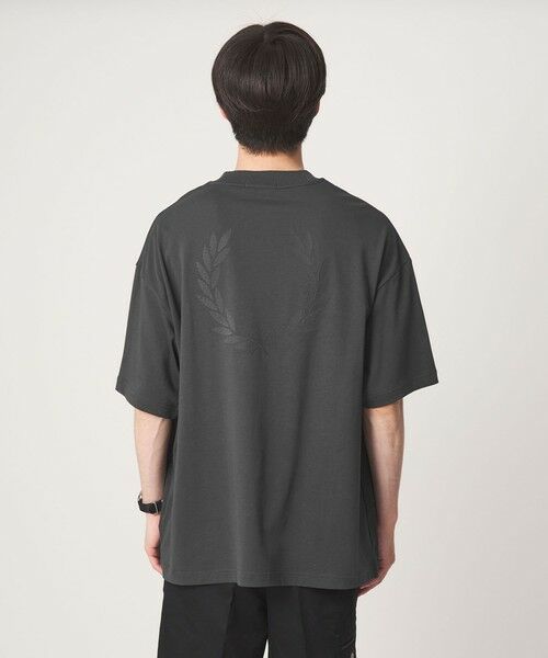 green label relaxing / グリーンレーベル リラクシング Tシャツ | ＜FRED PERRY＞バックプリント ローレル リース 半袖 Tシャツ カットソー | 詳細15
