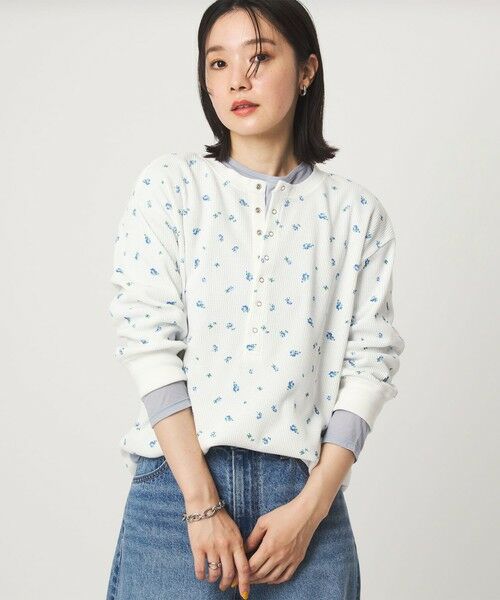 green label relaxing / グリーンレーベル リラクシング カットソー | 【WEB限定】＜at ease＞ワッフル ヘンリーネック  フラワープリント 5分袖 カットソー | 詳細1