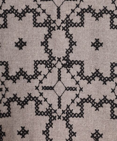 greennout / グリーンノート シャツ・ブラウス | ストレッチ起毛刺繍ブラウス | 詳細4