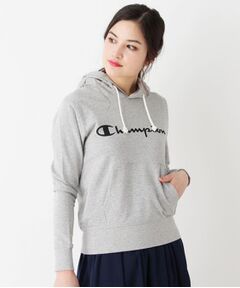 Champion　ロゴパーカー