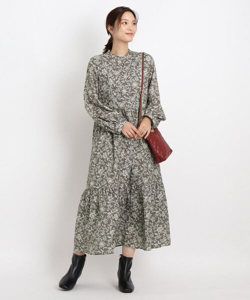 セール S Ll ビエラ花柄パイピングワンピース ロング マキシ丈ワンピース Grove グローブ ファッション通販 タカシマヤファッションスクエア