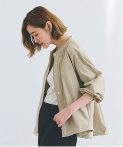 咲村です。ノーノーイエスの素敵なブルゾンです！レディース　本革　ベージュ ウエストリブで無理せずキレイ 艶やかに彩る サテンフレア