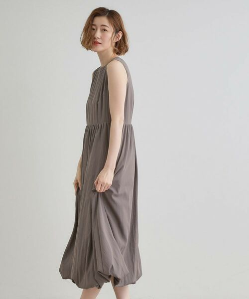 grove / グローブ ロング・マキシ丈ワンピース | 【晴れの日も雨の日も】撥水バルーンワンピース | 詳細1