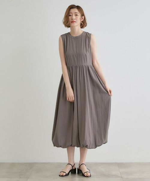 grove / グローブ ロング・マキシ丈ワンピース | 【晴れの日も雨の日も】撥水バルーンワンピース | 詳細2