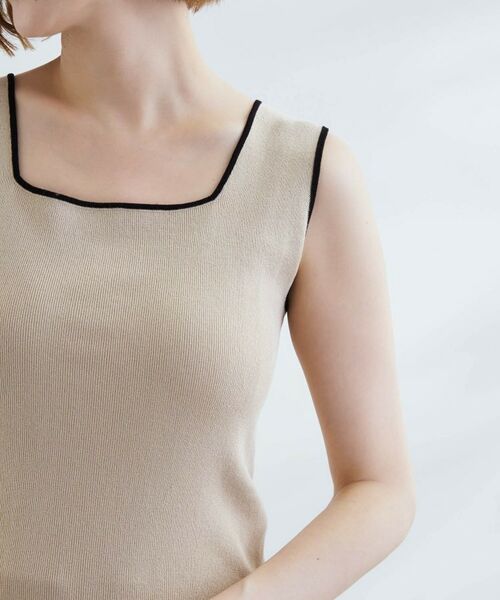 【extreme cashmere】 ベージュ スクエアネック タンクトップ 2WAYスクエアネックタンク （キャミソール・チューブトップ
