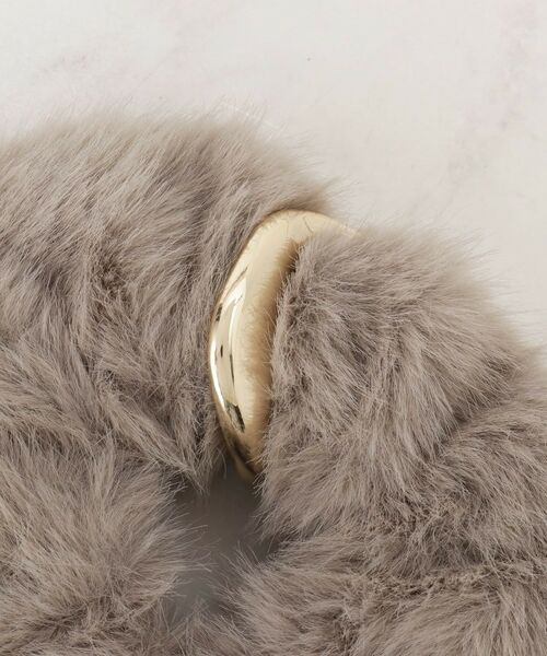 grove / グローブ ヘアアクセサリー | フェイクファーメタルシュシュ | 詳細2