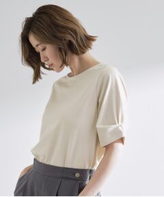 grove / グローブ カットソー | きちんと感と女性らしさ、二の腕カバーが一枚で叶う　袖口パール調ボタンプルオーバー