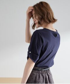 grove / グローブ カットソー | きちんと感と女性らしさ、二の腕カバーが一枚で叶う　袖口パール調ボタンプルオーバー