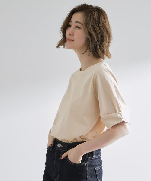 grove / グローブ カットソー | きちんと感と女性らしさ、二の腕カバーが一枚で叶う　袖口パール調ボタンプルオーバー | 詳細5