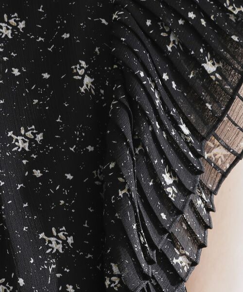 grove / グローブ シャツ・ブラウス | プリーツが彩る 華やか花柄ブラウス | 詳細12