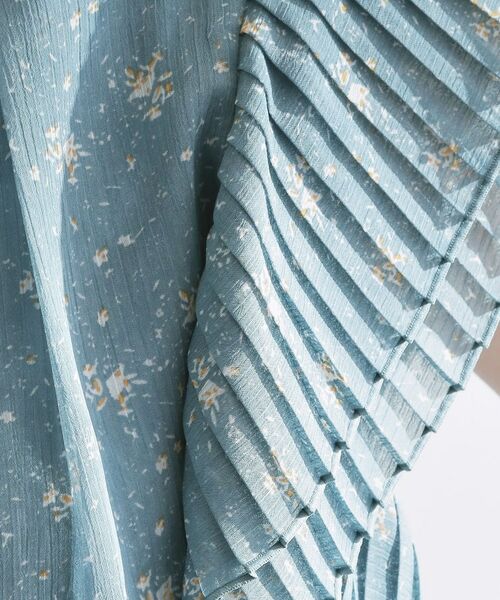 grove / グローブ シャツ・ブラウス | プリーツが彩る 華やか花柄ブラウス | 詳細4