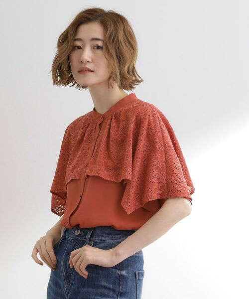grove / グローブ シャツ・ブラウス | 透け感と刺繍で魅せる ペイズリー刺繍ケープブラウス(ボルドー(064))