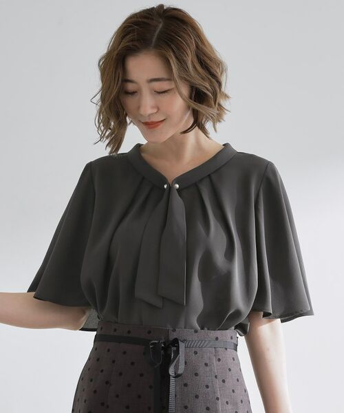 grove / グローブ シャツ・ブラウス | 【お仕事/二の腕カバー】パール調使いが華やか 上品ボウタイブラウス | 詳細1
