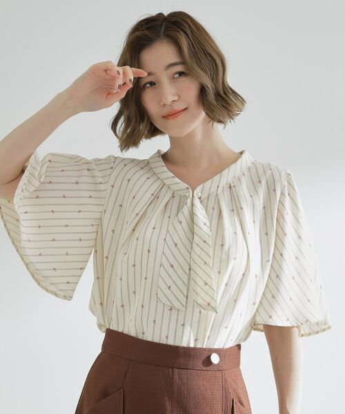 grove / グローブ シャツ・ブラウス | 【お仕事/二の腕カバー】パール調使いが華やか 上品ボウタイブラウス | 詳細5