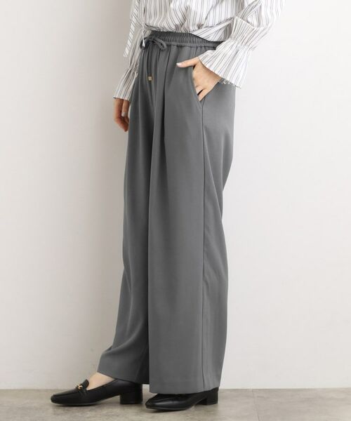 grove / グローブ パンツ | きれい見えとリラックス感を両立。秋の大人カジュアルに効くイージーパンツ | 詳細1