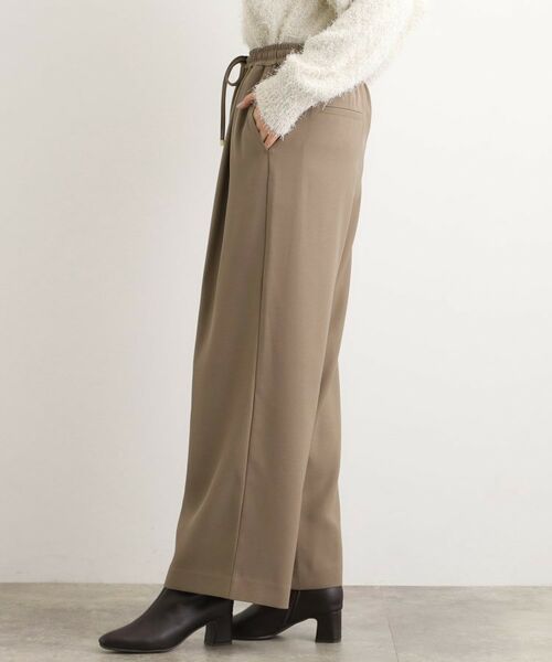 grove / グローブ パンツ | きれい見えとリラックス感を両立。秋の大人カジュアルに効くイージーパンツ | 詳細15