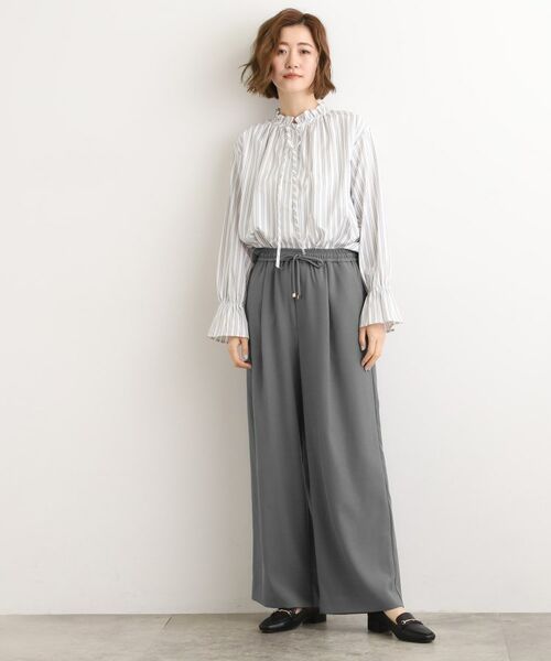 grove / グローブ パンツ | きれい見えとリラックス感を両立。秋の大人カジュアルに効くイージーパンツ | 詳細2