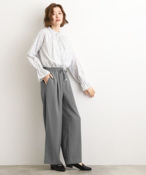 grove / グローブ パンツ | きれい見えとリラックス感を両立。秋の大人カジュアルに効くイージーパンツ | 詳細3