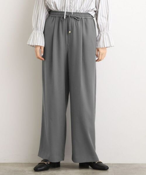 grove / グローブ パンツ | きれい見えとリラックス感を両立。秋の大人カジュアルに効くイージーパンツ(グレー(014))