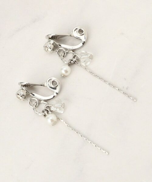 grove / グローブ ピアス・イヤリング | 【痛くなりにくい】パール調ビジューイヤリング | 詳細1