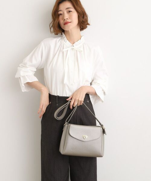 grove / グローブ ショルダーバッグ | 人間工学フラップ3層ショルダー | 詳細1