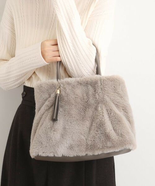 grove/グローブ タックタッセルエコファー2WAYトート グレージュ(050) 00 grove/グローブ タックタッセルエコファー2WAYトート グレージュ(050) 00