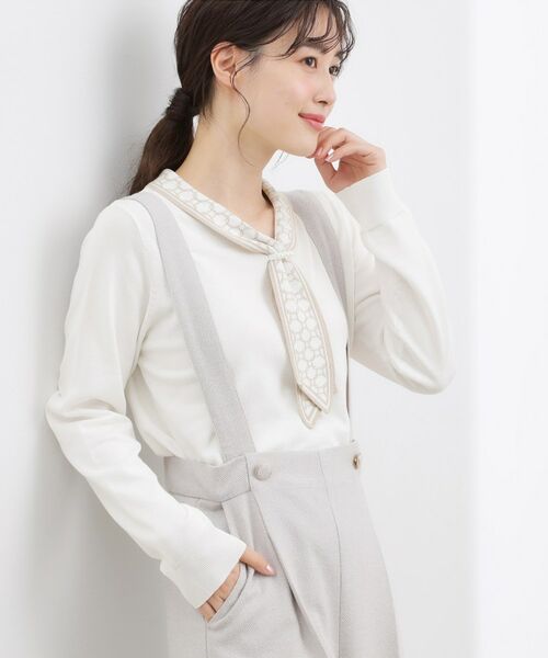 grove / グローブ ニット・セーター | ディテールで差がつく　大人のスカーフ柄ボウタイニット（オフホワイト(503)）