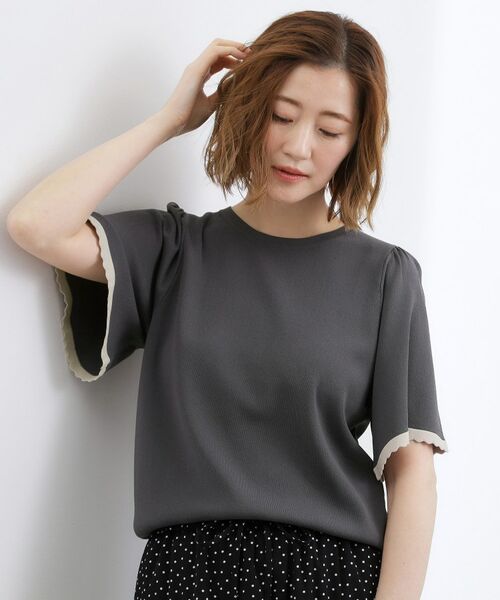 grove / グローブ ニット・セーター | 【シリーズ累計32万枚！名品ニット】やわらかドライタッチ スカラップスリーブニット（チャコールグレー(013)）
