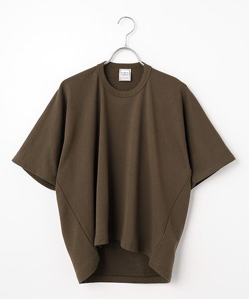 Harriss / ハリス カットソー | 1ピースパターンTシャツ（ブラウン）