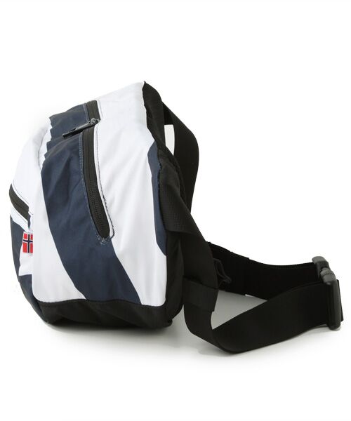 ヘリーハンセン　メッセンジャーバック 03_051-432.jpg