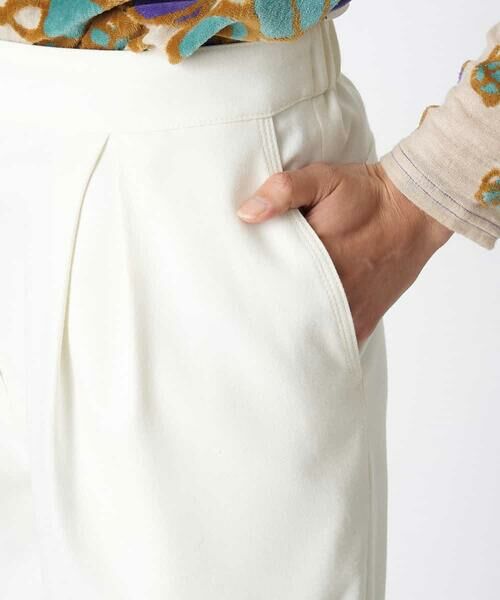 HIROKO BIS / ヒロコビス チノ・ワークパンツ | 【洗える】タックデザインテーパードパンツ | 詳細7