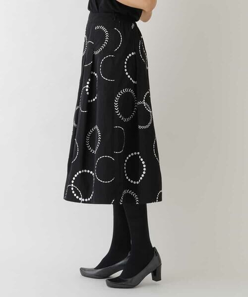 HIROKO BIS / ヒロコビス ロング・マキシ丈スカート | 【洗える】サークル刺繍フレアスカート | 詳細1