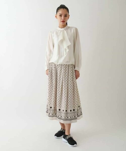 HIROKO BIS / ヒロコビス シャツ・ブラウス | ボウタイ風ギャザーヘムブラウス | 詳細10