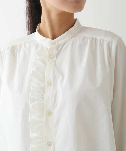 HIROKO BIS / ヒロコビス シャツ・ブラウス | フリルアクセントバンドカラーブラウス | 詳細3