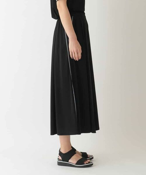 HIROKO BIS / ヒロコビス その他パンツ | 【接触冷感】ラインアクセントジャージーフレアパンツ /洗える | 詳細1