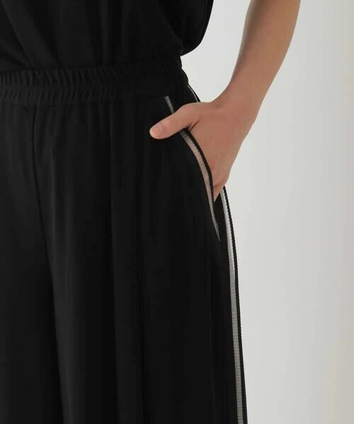 HIROKO BIS / ヒロコビス その他パンツ | 【接触冷感】ラインアクセントジャージーフレアパンツ /洗える | 詳細5