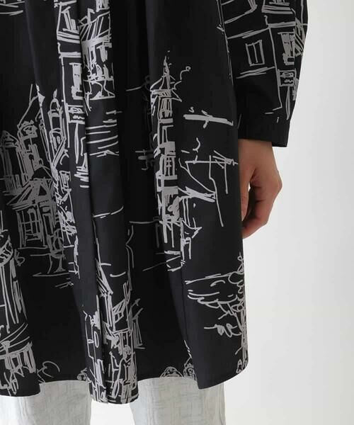 HIROKO BIS / ヒロコビス シャツ・ブラウス | アートプリントタックデザインブラウス /洗える | 詳細17