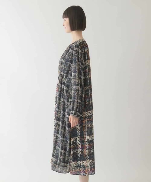 HIROKO BIS / ヒロコビス ロング・マキシ丈ワンピース | ウエストギャザーチェックプリントワンピース /洗濯機で洗える | 詳細1