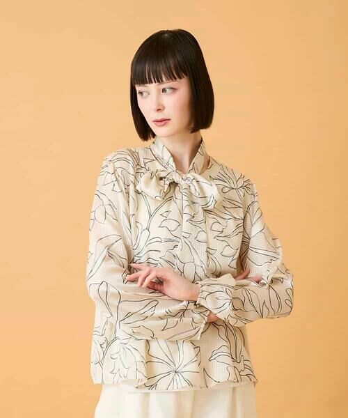 HIROKO BIS / ヒロコビス シャツ・ブラウス | ボタニカルモチーフプルオーバーブラウス（アイボリー）