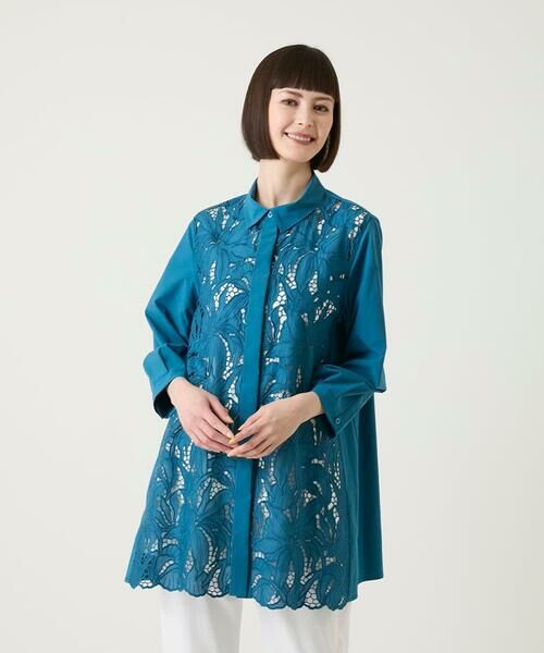 HIROKO BIS / ヒロコビス チュニック | フラワー刺繍コットンロングシャツ（ブルー）