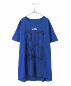 鳥や動物、植物と穏やかに共存する都市をB・I・Sで表現したオリジナルプリントTシャツ<br><br>◆ デザイン･おすすめポイント ◆<br>希少な超長綿を使用したハイゲージカットソーにドライタッチでさらりとした風合いのタイプライター素材をジョイント。ワイドシルエットの長丈フォルムでリラクシーに着用頂けるお作りです。BISロゴをCITYに見立てたアーティスティックなデザインが視線を集め、コーディネートをモードテイストに演出してくれます。<br>model:H172 B81 W58 H86 着用サイズ:M<br><br>◆ 素材 ◆<br>滑らかなハリ感と艶のあるスムース素材を使用。希少なコットン素材で上質感があり、タイプライタージョイントで軽やかな着心地です。<br><br>-----------------------------------<br>透け感 : なし<br>伸縮性 : 布帛部分なし、ジャージー部分あり<br>光沢感 : ややあり<br>生地の厚さ : ふつう<br>-----------------------------------