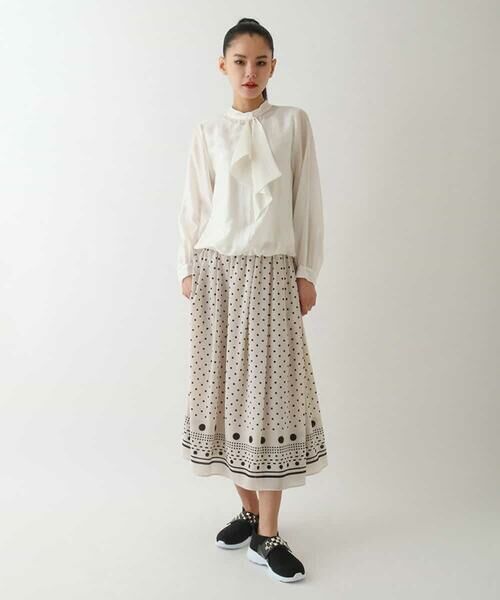 HIROKO BIS GRANDE / ヒロコビス グランデ シャツ・ブラウス | 【大きいサイズ】ボウタイ風ギャザーヘムブラウス | 詳細13