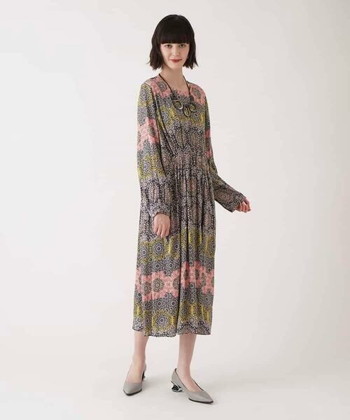 HIROKO BIS GRANDE / ヒロコビス グランデ ロング・マキシ丈ワンピース | 【大きいサイズ】ヴィンテージ風モチーフ総柄ワンピース /洗濯機で洗える | 詳細11