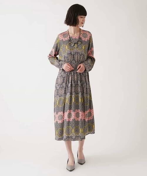 HIROKO BIS GRANDE / ヒロコビス グランデ ロング・マキシ丈ワンピース | 【大きいサイズ】ヴィンテージ風モチーフ総柄ワンピース /洗濯機で洗える | 詳細13